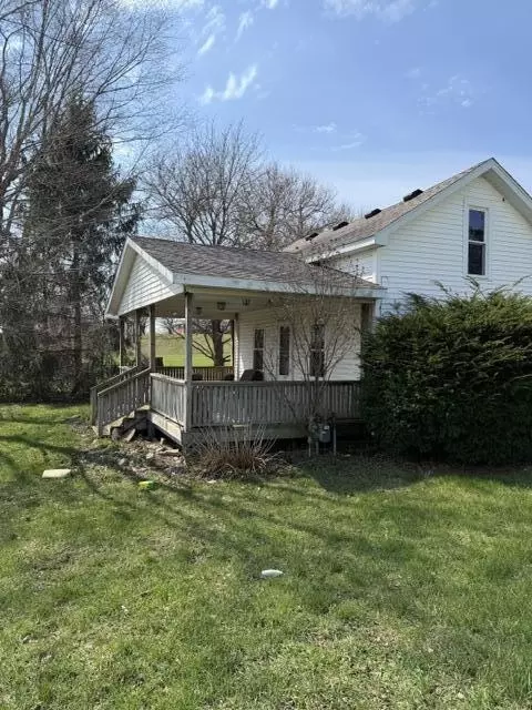 3724 Hennessey Rd, Watervliet, MI 49098