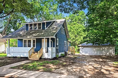 314 N 6th St, Niles, MI 49120