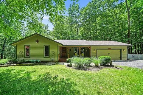 15283 Prairie Rd, Chikaming, MI 49128