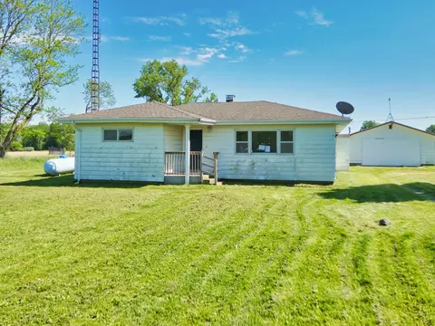 4534 E Britain Ave, Benton, MI 49022