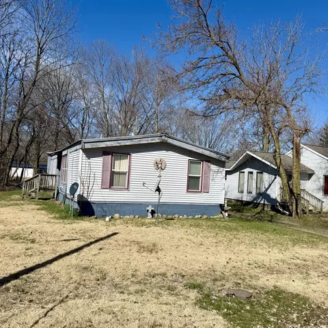 516 Morrison Ave, Bangor, MI 49013