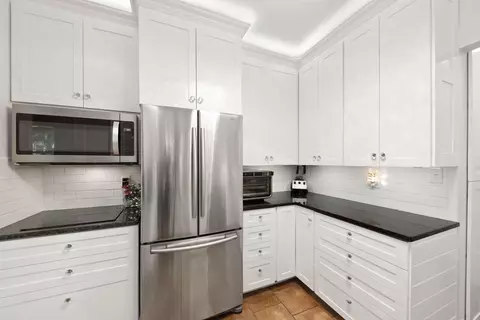 Kitchen - 2 E Ash St E, Three Oaks, MI 49128 photo 4 of 5