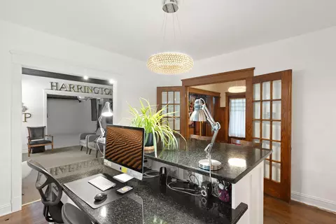Entry Way - 2 E Ash St E, Three Oaks, MI 49128 photo 4 of 7