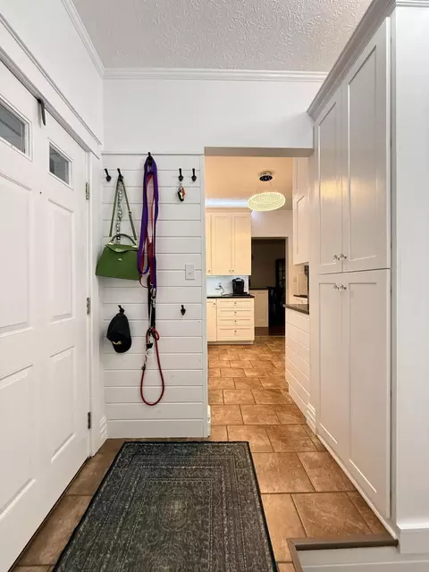 Entry Way - 2 E Ash St E, Three Oaks, MI 49128 photo 7 of 7