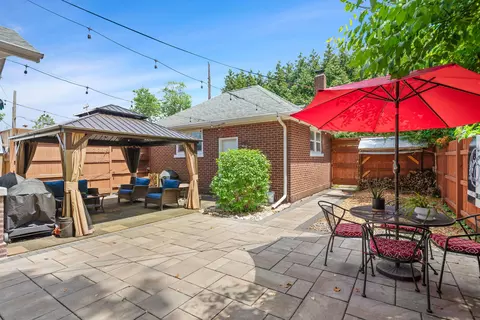 Exterior - 2 E Ash St E, Three Oaks, MI 49128 photo 7 of 12