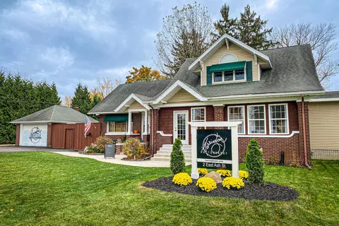 Exterior - 2 E Ash St E, Three Oaks, MI 49128 photo 3 of 12