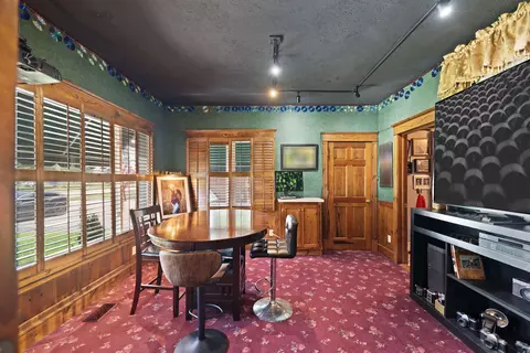 Dining - 2 E Ash St E, Three Oaks, MI 49128 photo 1 of 3
