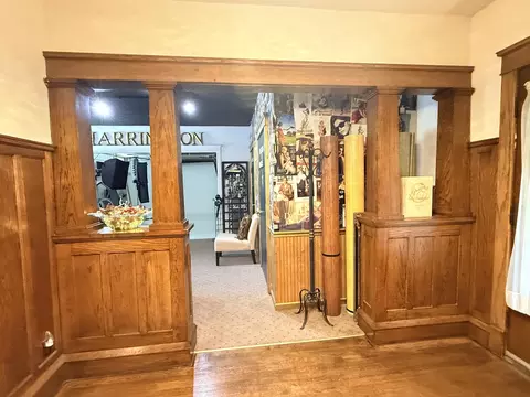 Entry Way - 2 E Ash St E, Three Oaks, MI 49128 photo 2 of 7