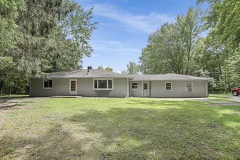 2718 Coloma Rd, Hagar, MI 49022