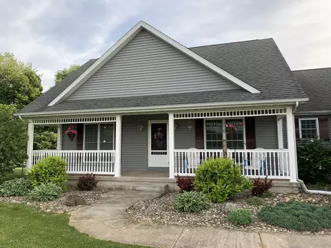 3860 Gateway Ln, Bertrand, MI 49120