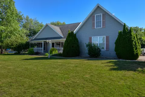 3860 Gateway Ln, Bertrand, MI 49120