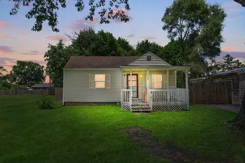 313 Elizabeth St, Buchanan, MI 49107
