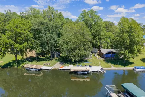 View/Area - 61626 Lagoon Dr, Penn, MI 49031 photo 1 of 5