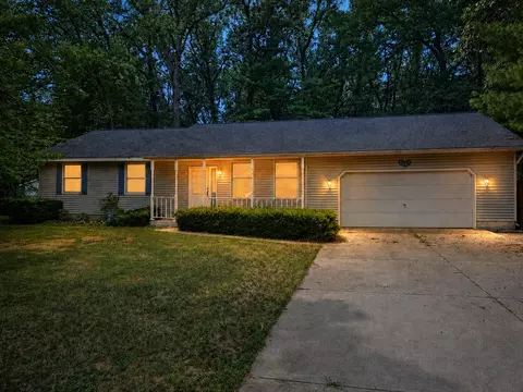 2157 Deerwood Dr, Muskegon, MI 49457