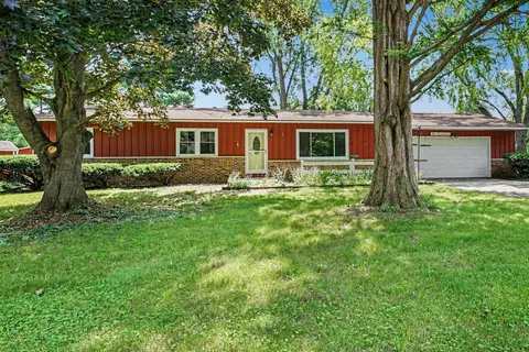 1063 Almaugus Dr, Howard, MI 49120