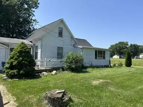 1984 Greenly Ave, Benton, MI 49022