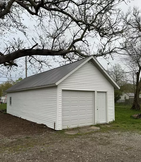 401 Berrien St, Buchanan, MI 49107 photo 27