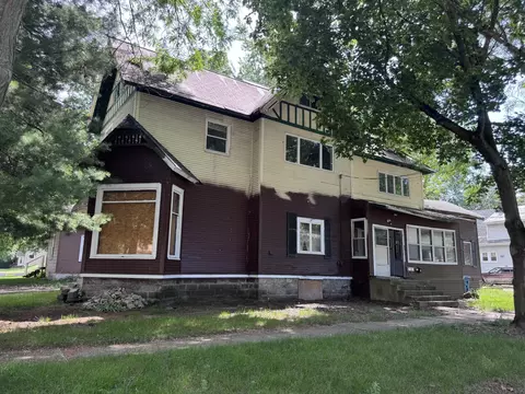 307 Orchard St, Dowagiac, MI 49047
