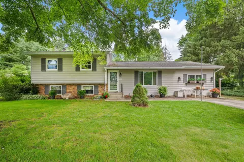 1292 Eddie Dr, Howard, MI 49120