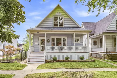 1013 State St, St. Joseph, MI 49085