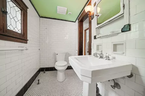 Bath - 380 Centreville Rd, Constantine, MI 49042 photo 4 of 7