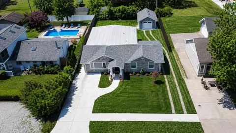 340 N Berrien St, New Buffalo, MI 49117