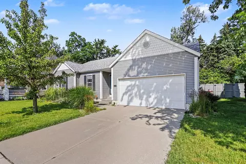 416 Upton Dr, St. Joseph, MI 49085