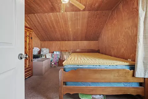 Bedroom - 829 E Wagner Rd, Buchanan, MI 49107 photo 5 of 5