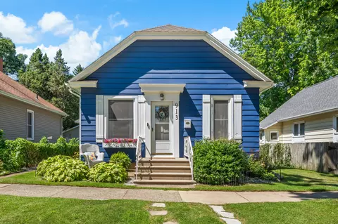 913 Wolcott Ave, St. Joseph, MI 49085