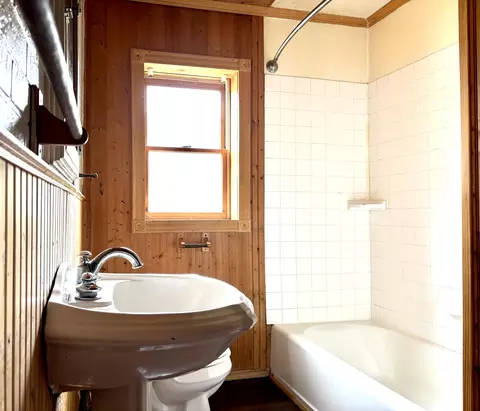 Bath - 210 E Ash St, Three Oaks, MI 49128 photo 2 of 4