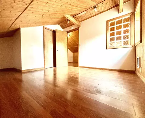 Bedroom - 210 E Ash St, Three Oaks, MI 49128 photo 1 of 2