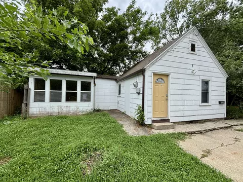Exterior - 210 E Ash St, Three Oaks, MI 49128 photo 7 of 7