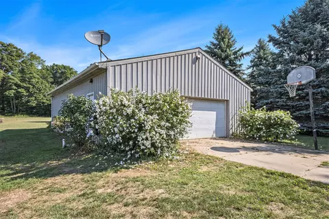 Exterior - 3123 140th Ave, Salem, MI 49323 photo 14 of 14