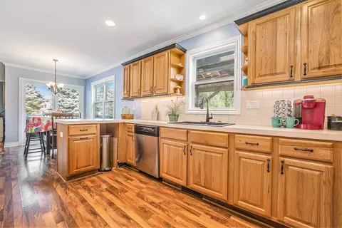 Kitchen - 3123 140th Ave, Salem, MI 49323 photo 2 of 2