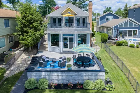 23631 N Shore Dr, Ontwa, MI 49112