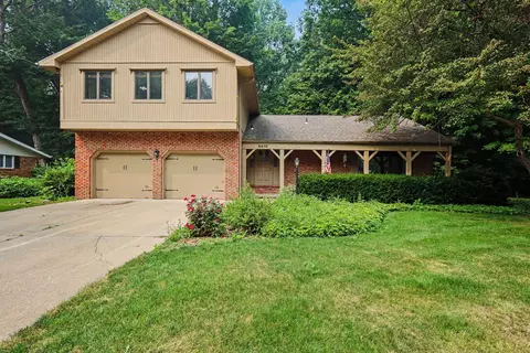 4410 Laurel Dr, Royalton, MI 49085