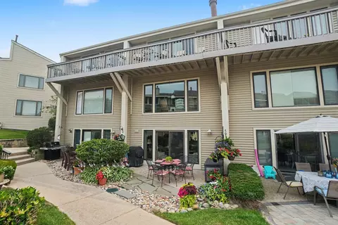 69 N Shore Dr UNIT SOUTH, South Haven, MI 49090