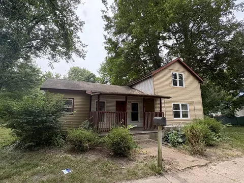 212 W South St, Hartford, MI 49057