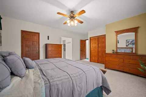Bedroom - 500 Tuttle Rd, Baroda, MI 49101 photo 4 of 8