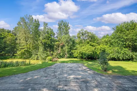 Exterior - 500 Tuttle Rd, Baroda, MI 49101 photo 7 of 19