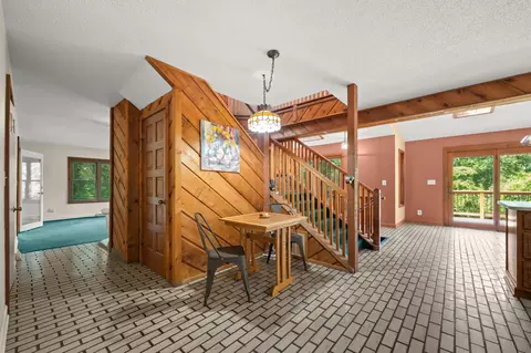 Entry Way - 500 Tuttle Rd, Baroda, MI 49101 photo 3 of 4