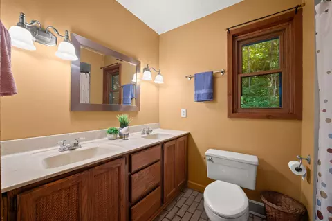 Bath - 500 Tuttle Rd, Baroda, MI 49101 photo 4 of 4