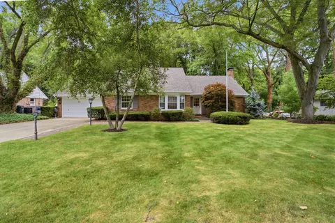 1109 Flanders Pl, St. Joseph, MI 49085