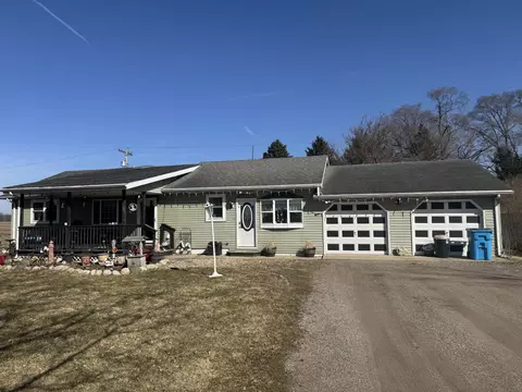31004 Middle Crossing Rd, Silver Creek, MI 49047