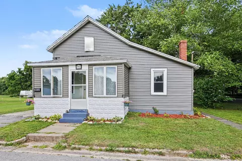 1713 N 12th St, Niles, MI 49120