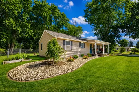 985 Greenfield Ave, Lincoln, MI 49085