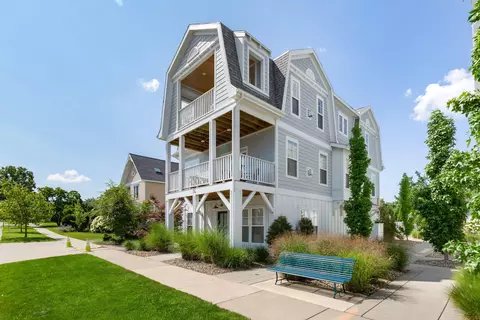 114 N Barton St, New Buffalo, MI 49117