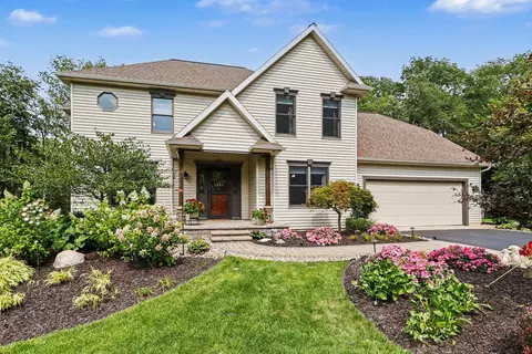 6457 Oak Ct, Berrien, MI 49102
