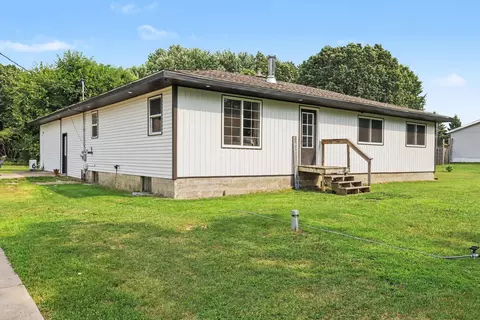 67821 29th St, Antwerp, MI 49065