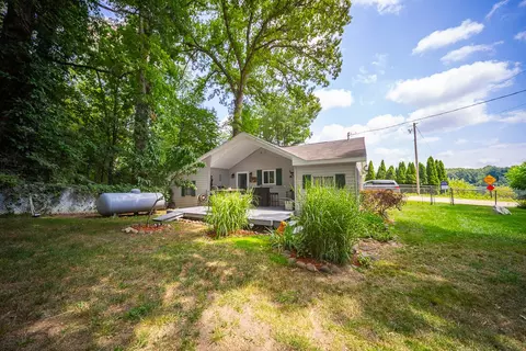 Exterior - 9728 Lakeview Dr, Jerome, MI 49249 photo 24 of 34